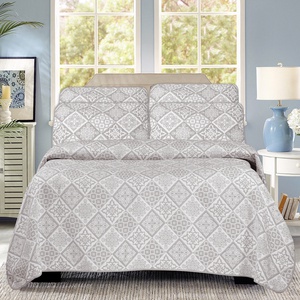 Покрывало Valtery XJ-06, Полиэстер, Евро (240х260) + 2 наволочки (50х70)